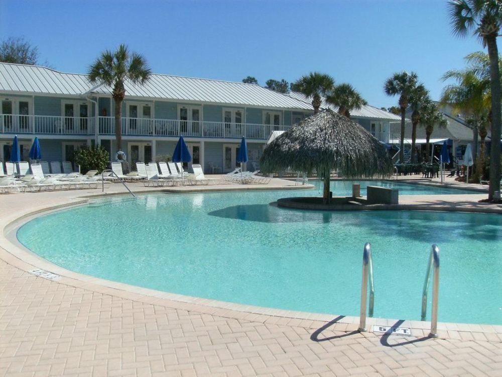 Hotel Paradise Lakes Resort, Clothing Optional - Adult Only