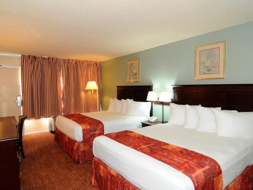 Hotel Magnuson & Marina