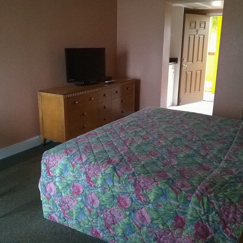 Motel Beach House