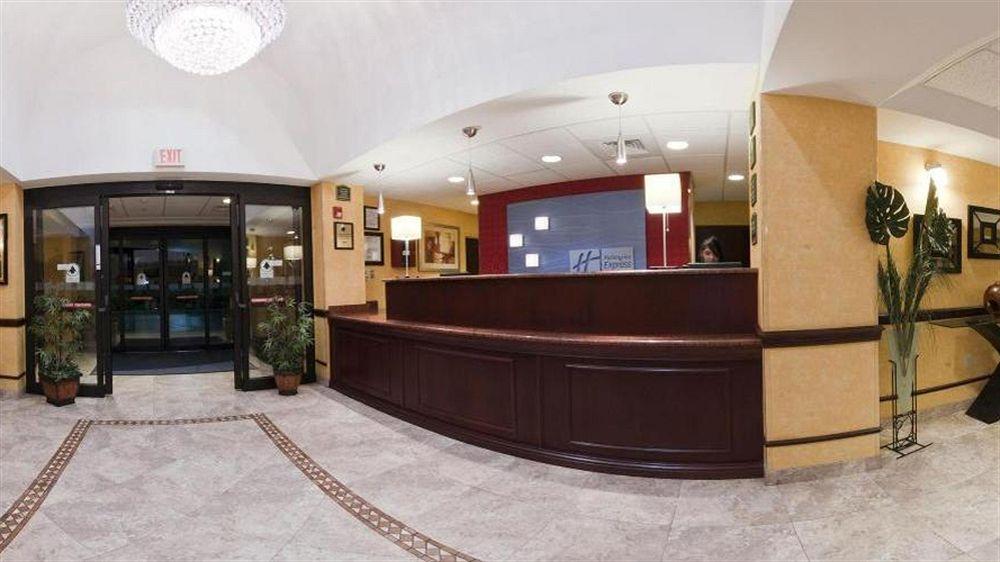Hotel Express & By Ihg