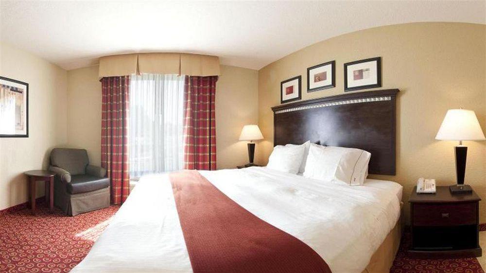 Hotel Express & By Ihg
