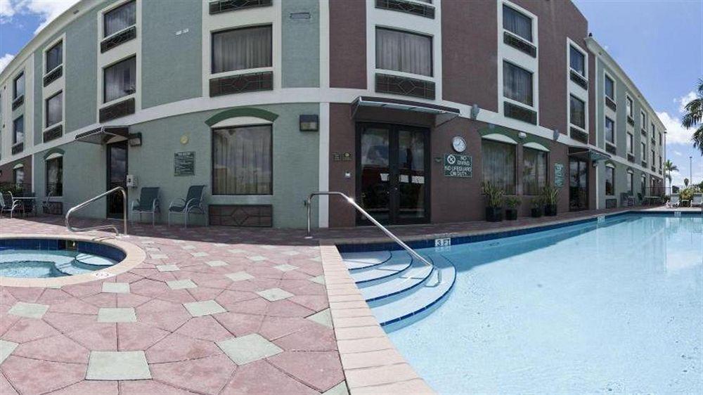 Hotel Express & By Ihg Clewiston
