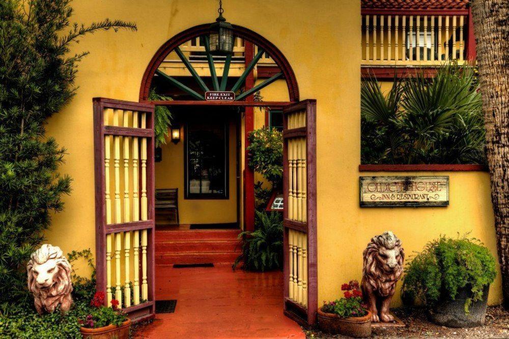 Bed & Breakfast Old House And Restaurant 3*