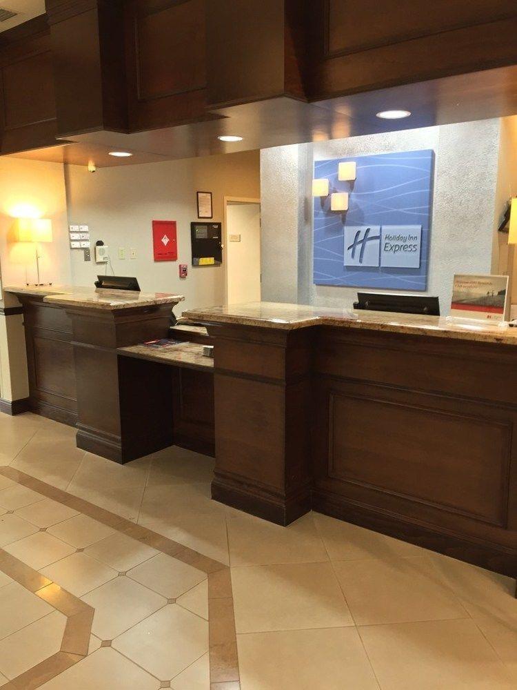 Express & Miami By Ihg Kendall
