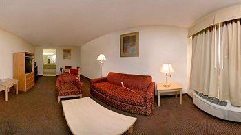 Hotel Quality & Eastgate 2*