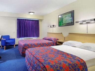 Red Roof Plus+ West Palm Hotel 3*