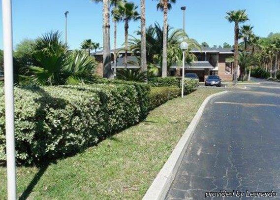 Jax Airport Lodge *