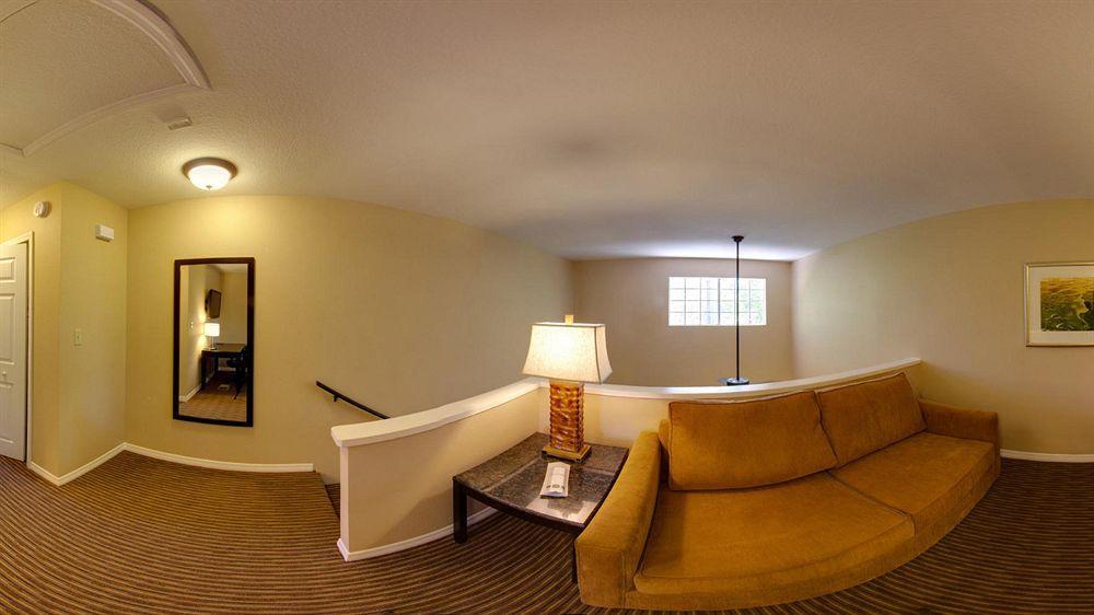 Saratoga Villas- Near 3*