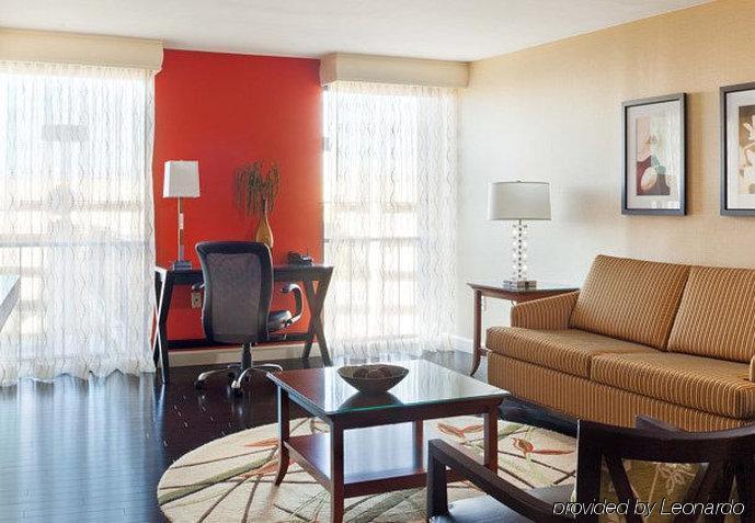 Airport Marriott Hotel
