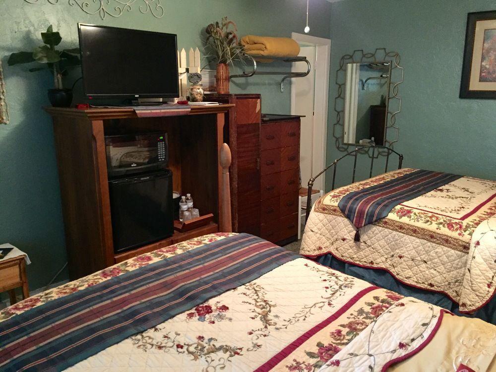 Shamrock Cove Inn 4*