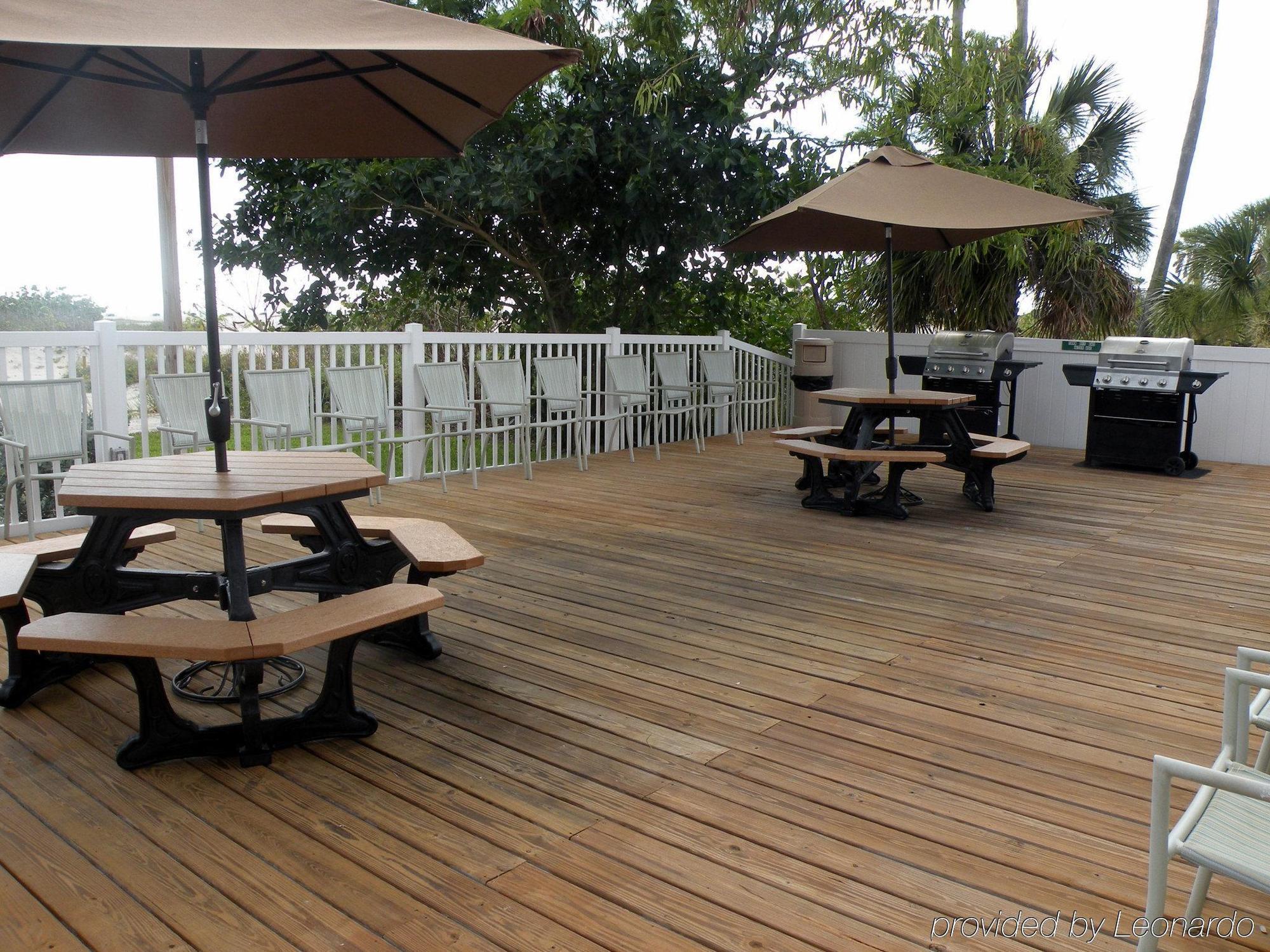 Surf Treasure Island Aparthotel