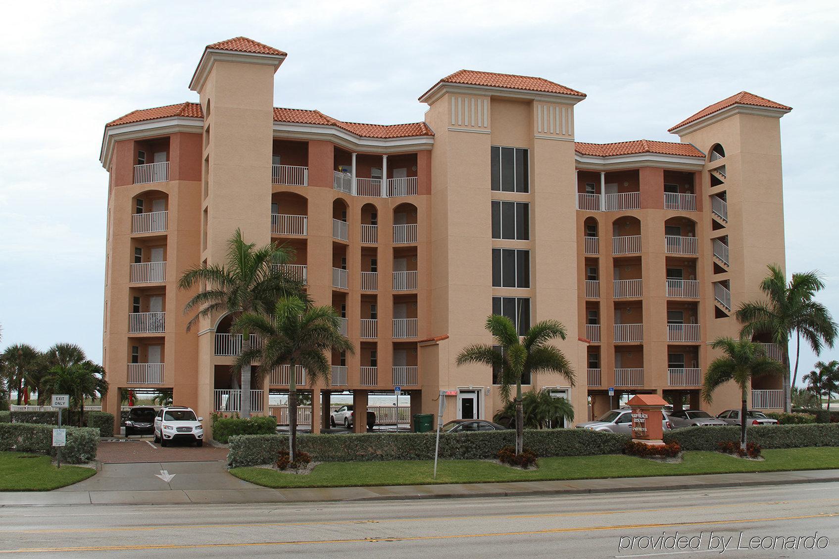 Surf Treasure Island Aparthotel 3*