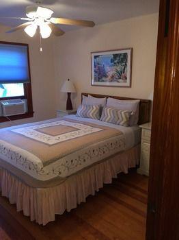 Rolling Waves Beach Cottages Hotel 3*