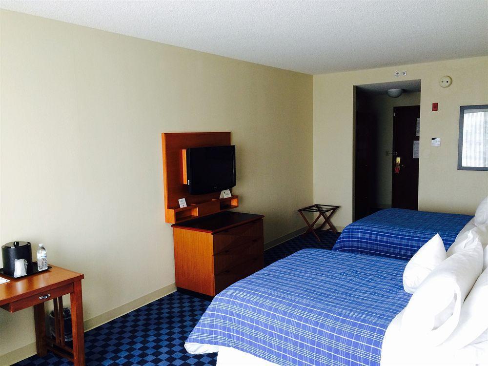 Seven Raceway Hotel