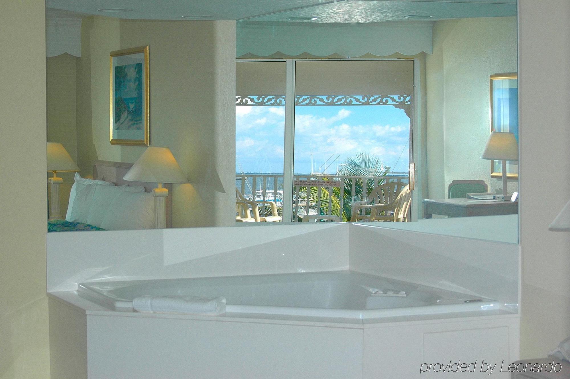 Capt Hirams Resort Sebastian