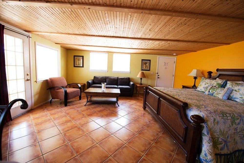 Flip Flop Cottages - Siesta Key * Gulf Gate Estates