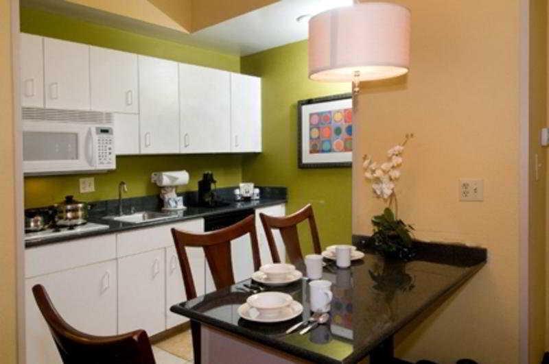 Hampton & Lauderdale Airport Hotel Hollywood