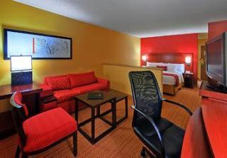 Courtyard By Marriott Orlando Mary North Hotel 3*