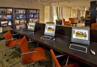 Courtyard By Marriott Orlando Mary North Hotel Heathrow