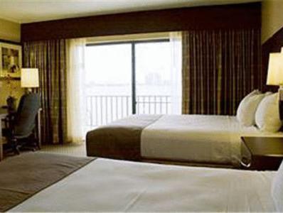Western Myers Waterfront Hotel