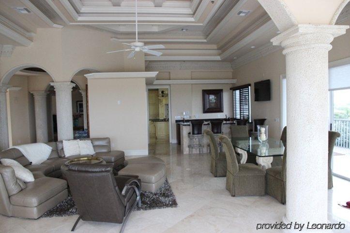 Olde And Inn Marco Island