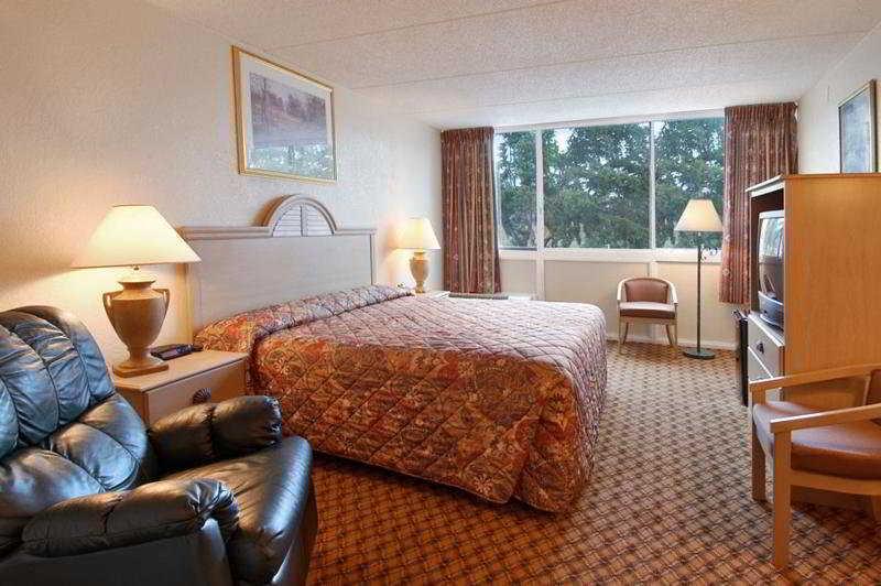 Hotel Envision Miami International Airport Medley