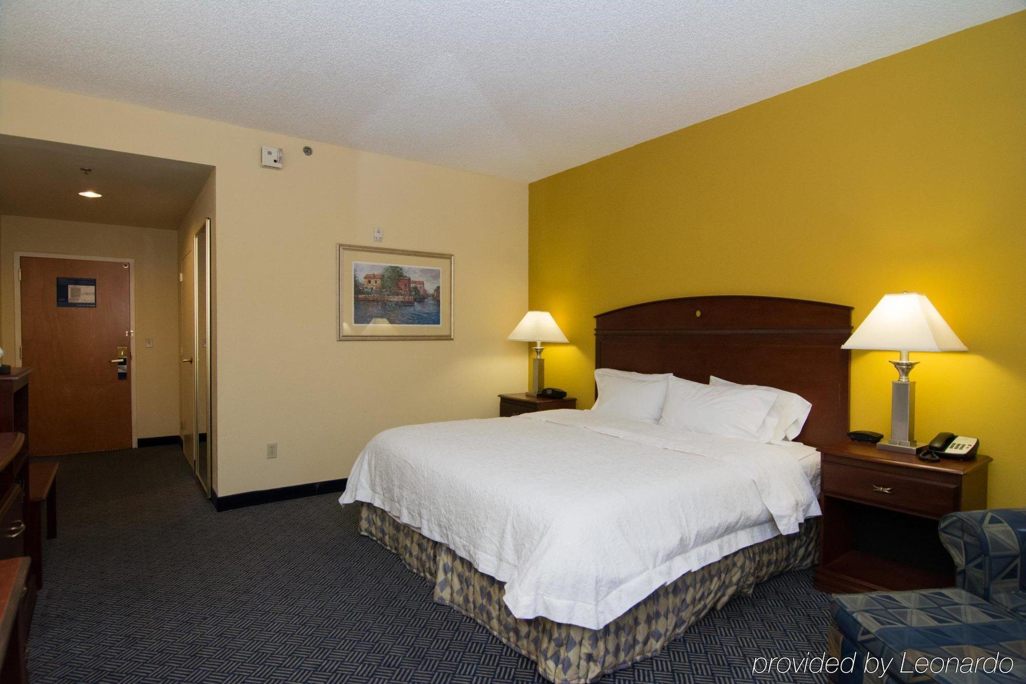 Hampton I-10 West Hotel