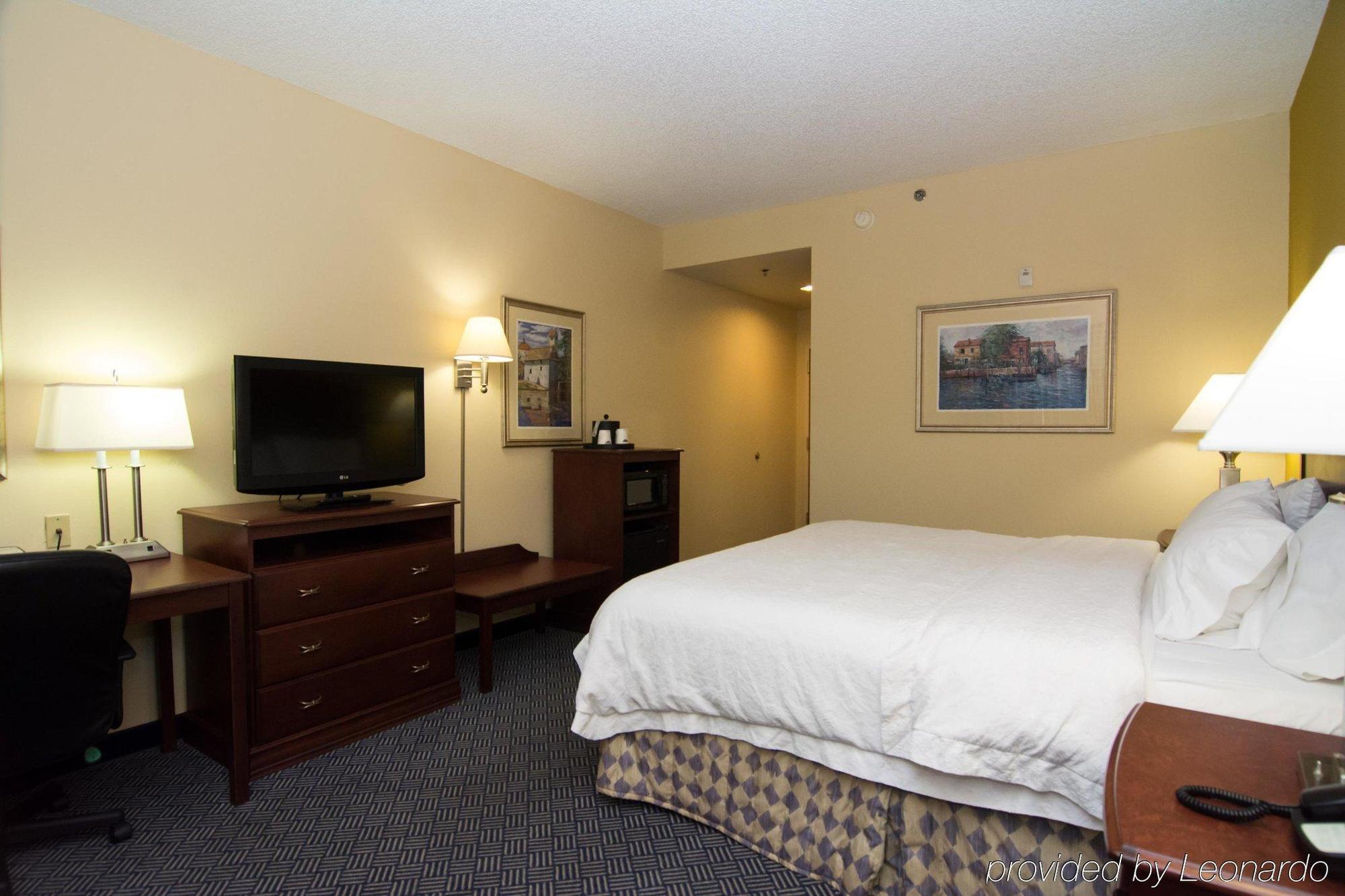 Hampton I-10 West Hotel