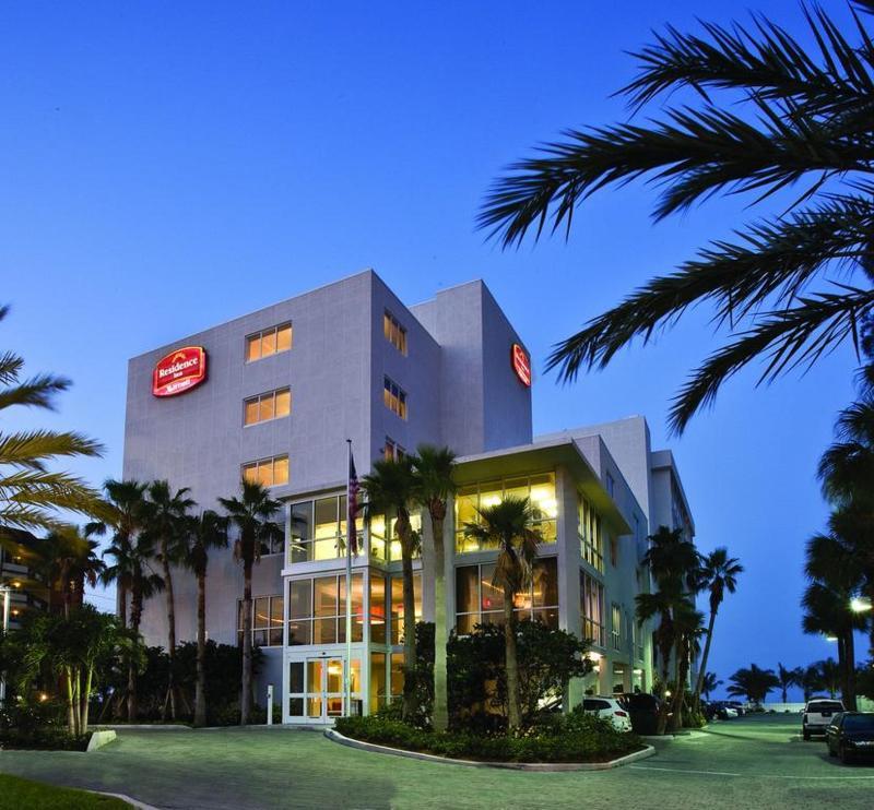 Hotel By Marriott St. Petersburg Treasure Island 3*