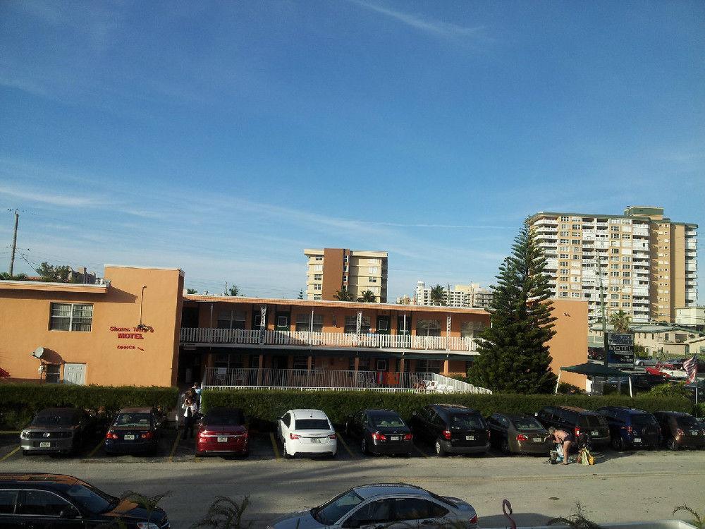 Shores Terrace 2*