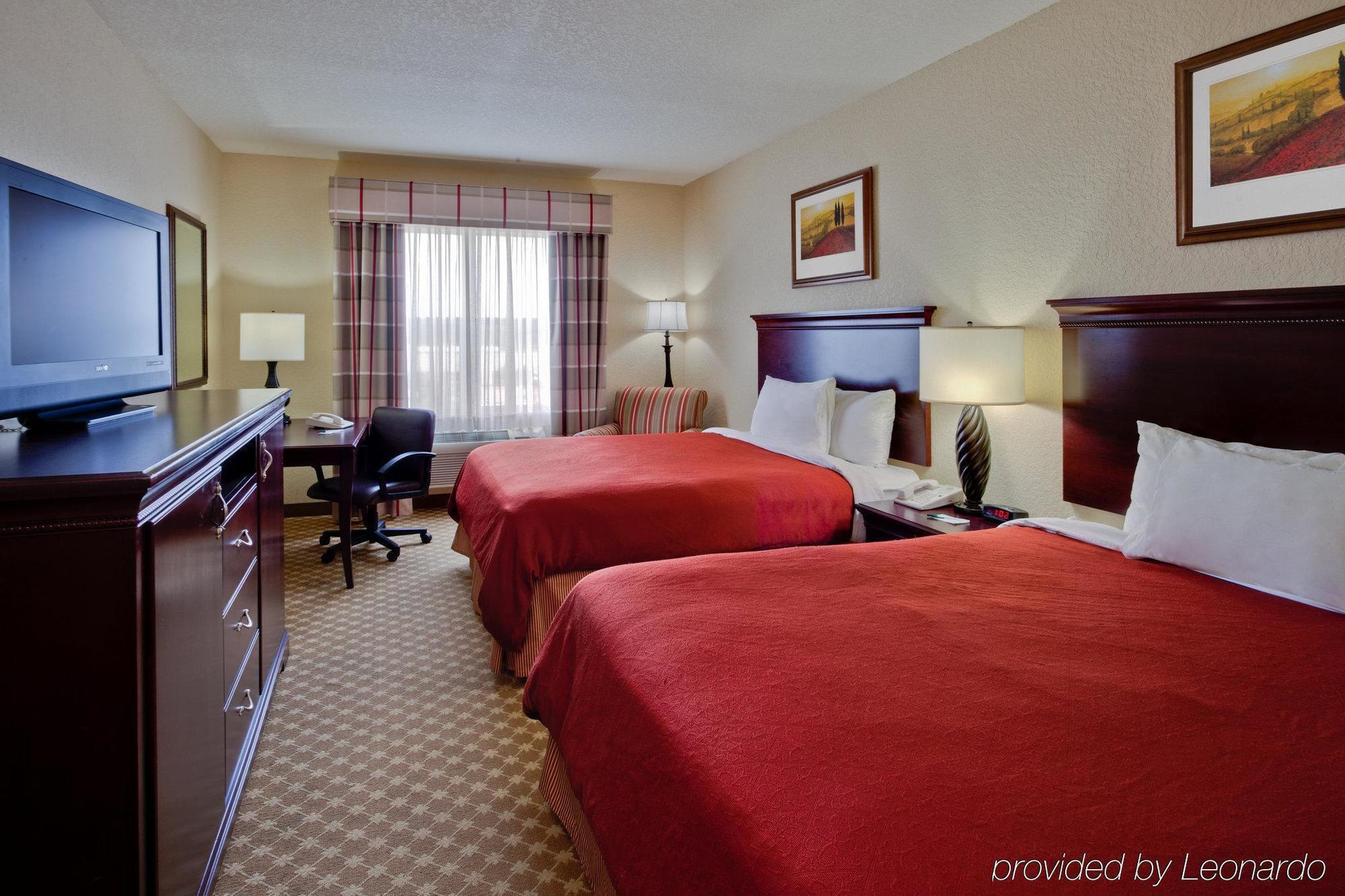 Country & By Radisson, West, Fl Hotel