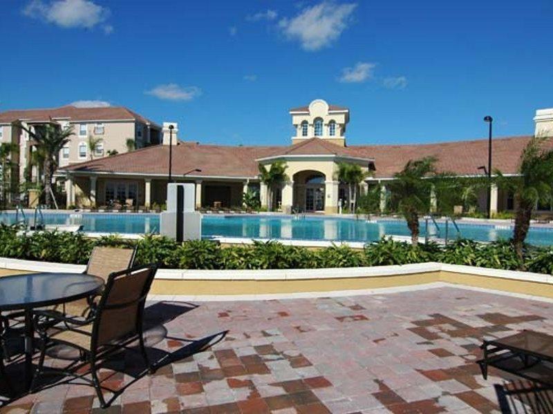 Vista Cay Apartments Hotel 4*