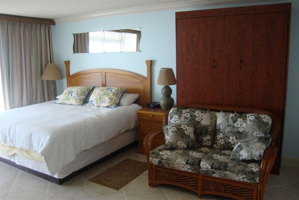 Club Bamboo South - Bradenton Hotel