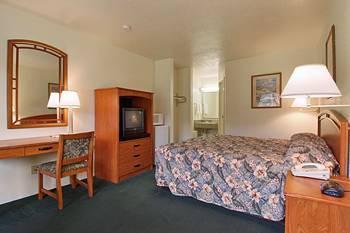 Americas Value Florida Turnpike & I-95 Motel