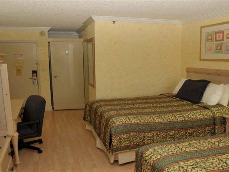 Chateau Mar Golf Resort, Trademark Collection By Wyndham Hotel Lauderhill