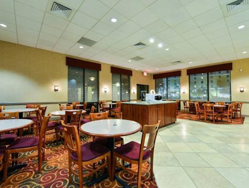 Hampton & Orlando North Hotel