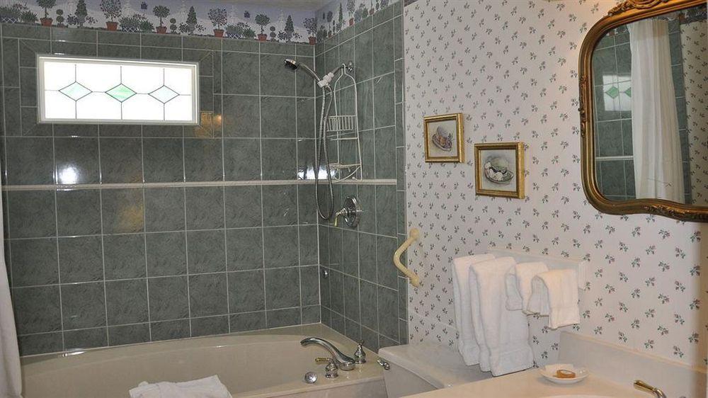 Windemere By The Sea Bed & Breakfast 4*