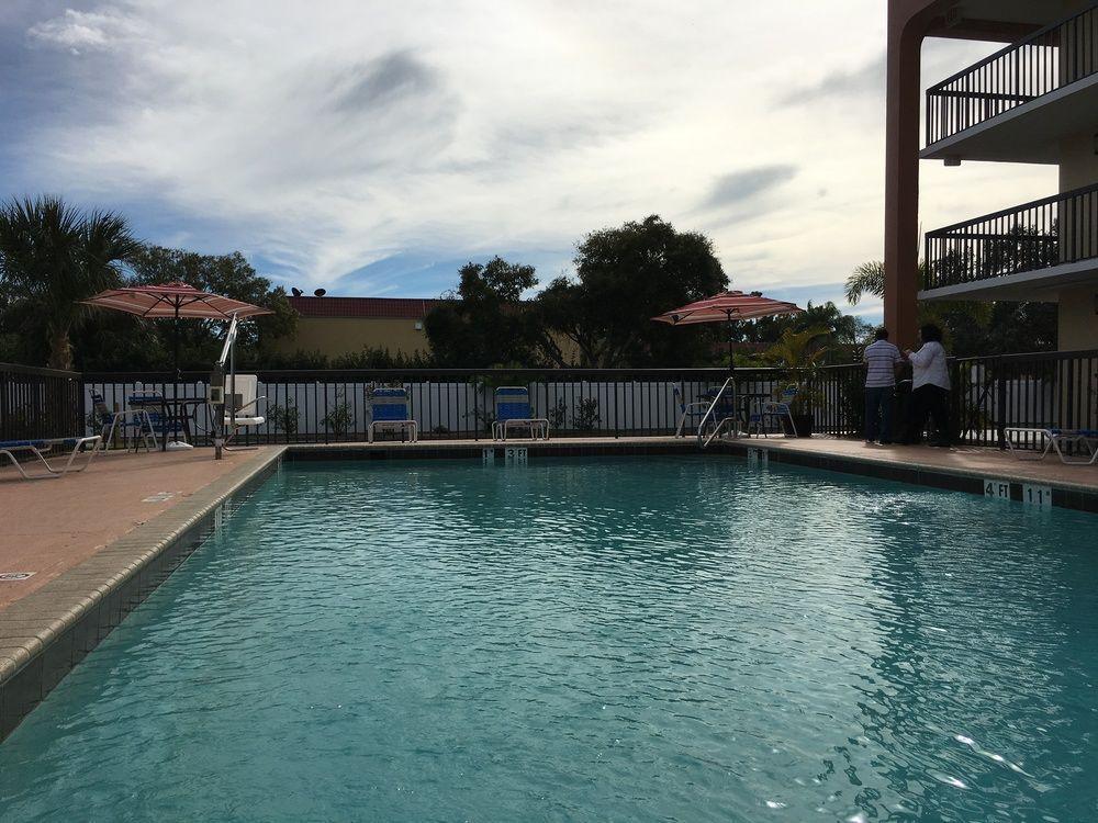 Days By Wyndham Bay Hotel 3*