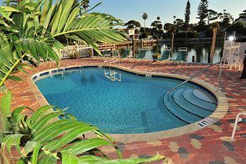 Bayview Plaza Waterfront 3*