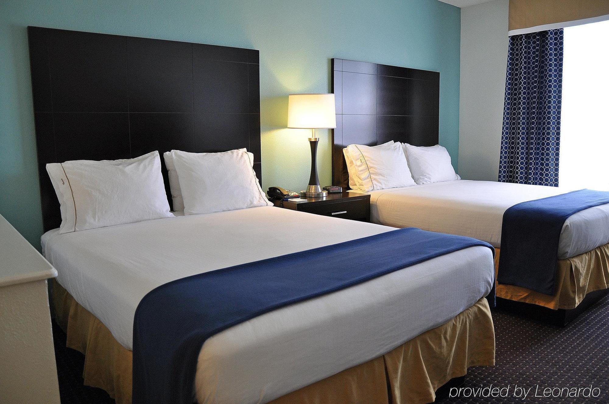 Express & Plant By Ihg 3* Plant City