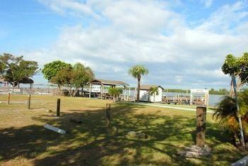 Dockside & 3*