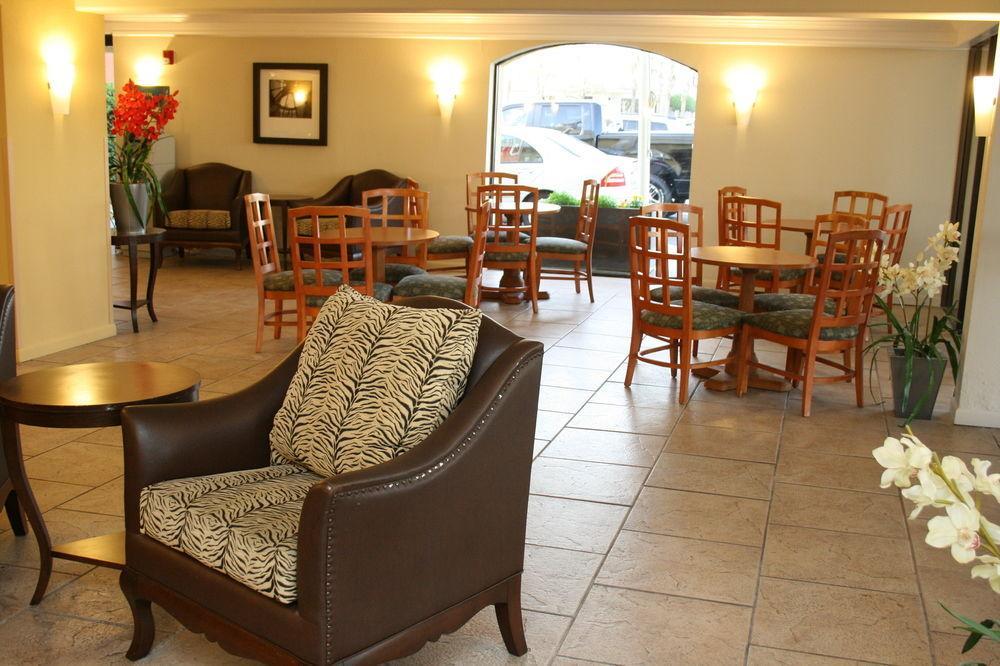 Days By Wyndham Neptune Hotel 2*