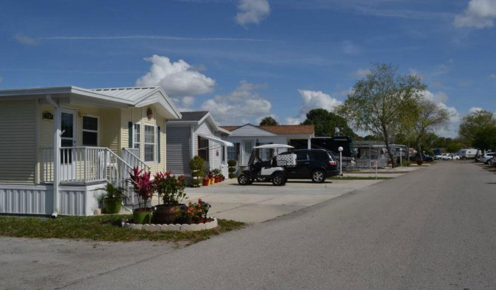 Winter Quarters Encore Manatee Rv 2* Bradenton