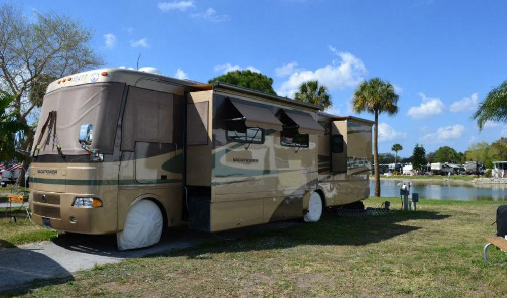 Winter Quarters Encore Manatee Rv Hotel 2*