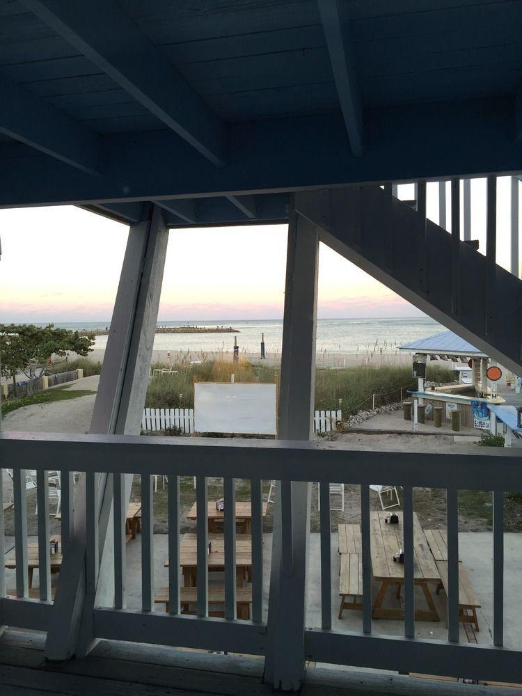 Rhumcay Beach And Grille 3*