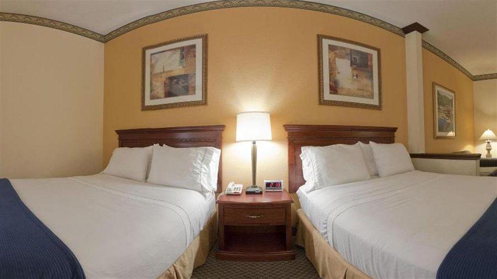 Express & Jacksonville-south By Ihg Hotel
