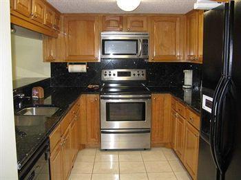 Tern Key Realty & Hotel 3*