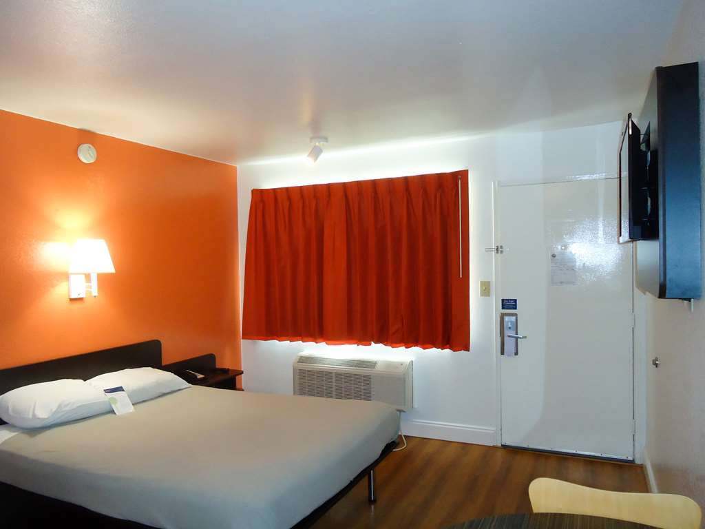 6 - West 2* Pensacola