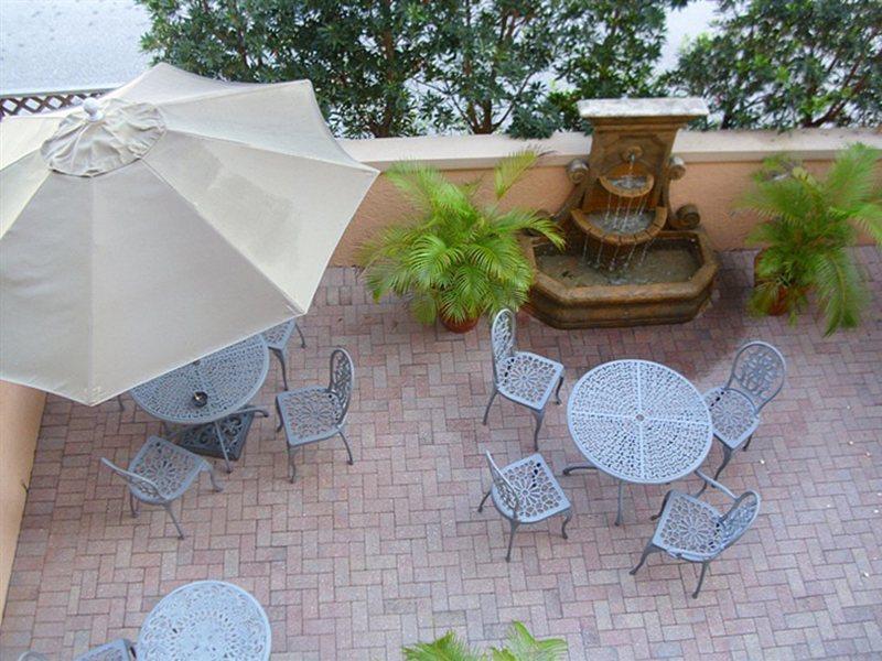 Hotel The Capri Naples