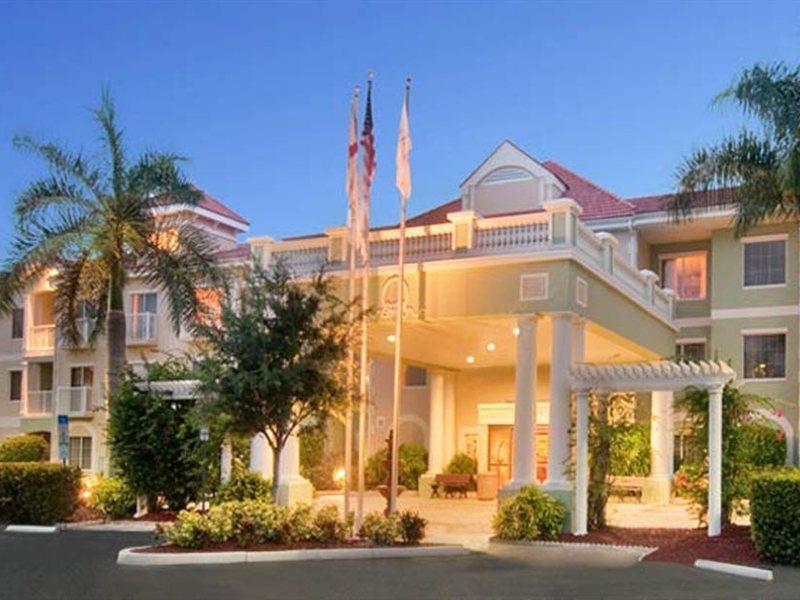 Hotel Doubletree By Hilton Naples